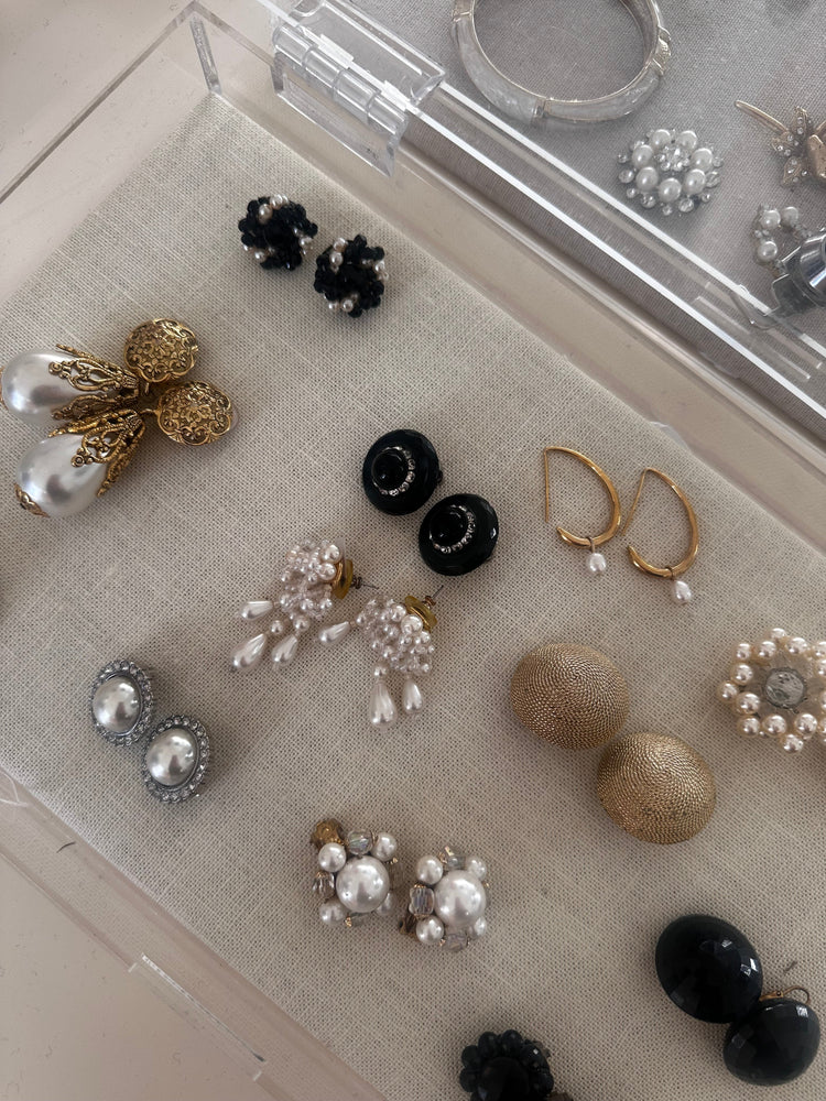 Vintage Jewellery & Accessories
