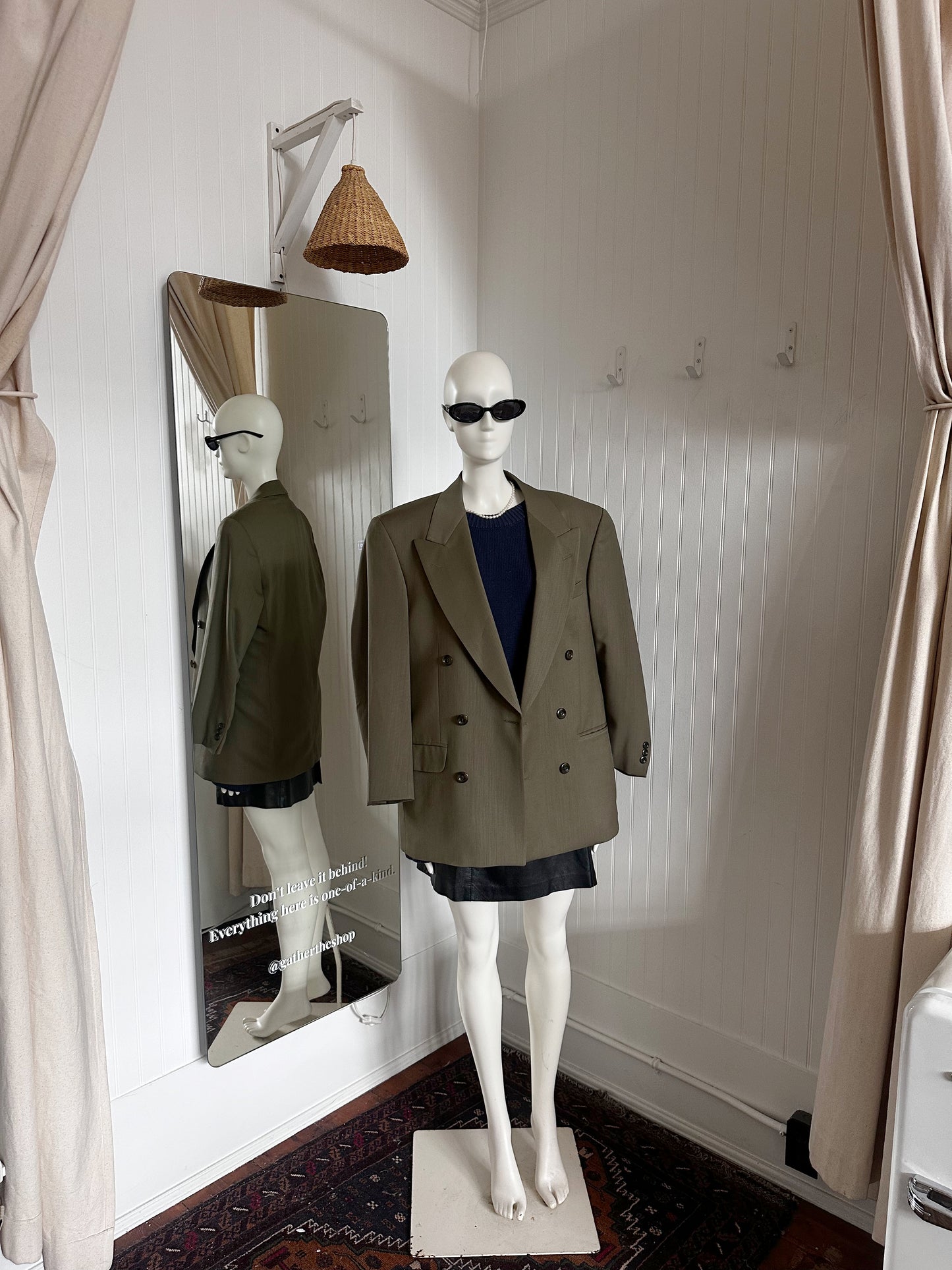 Double Breasted Olive Blazer (m/l)
