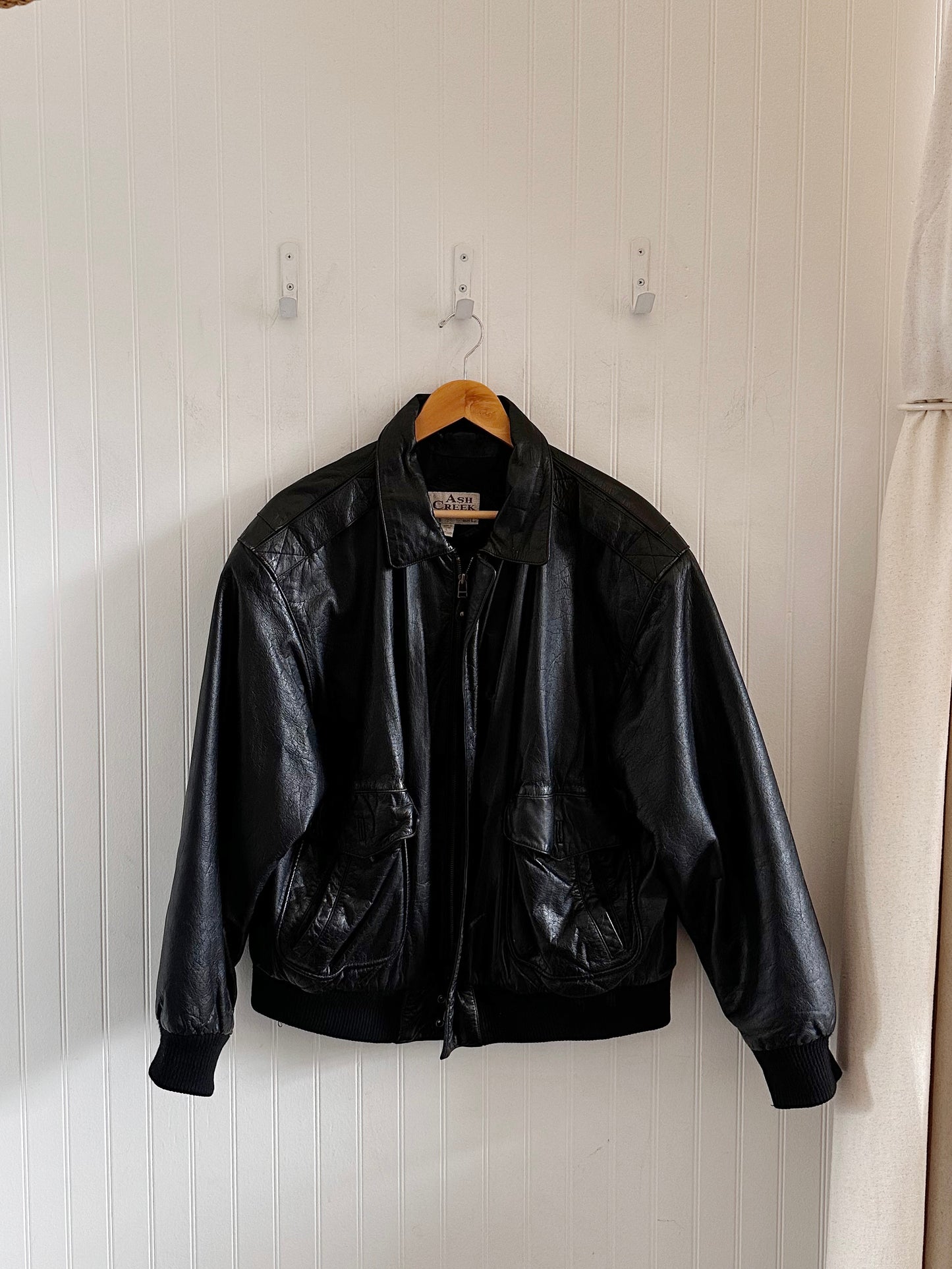 Vintage Oversized Black Leather Bomber (m-xxl)