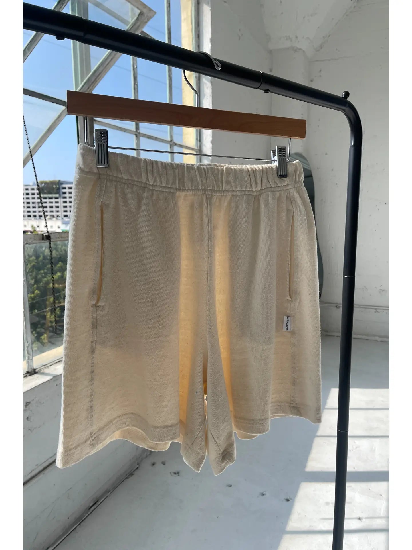 Le Bon Shoppe Flared basketball Shorts Natural