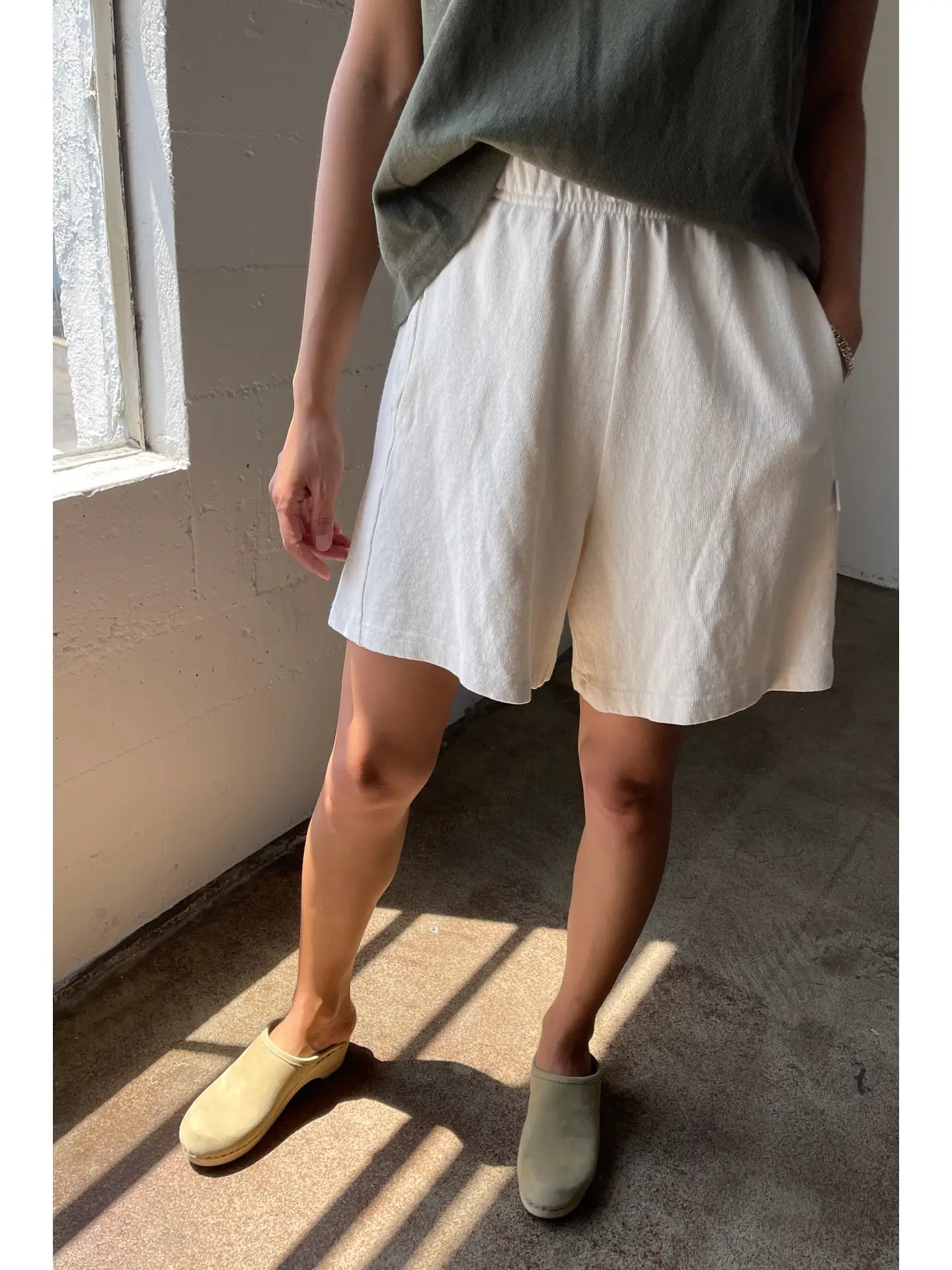 Le Bon Shoppe Flared basketball Shorts Natural