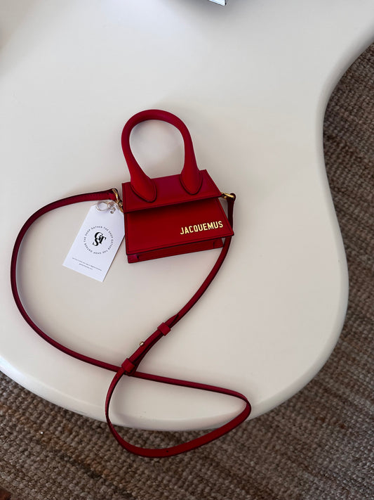 Red jacquemus bag