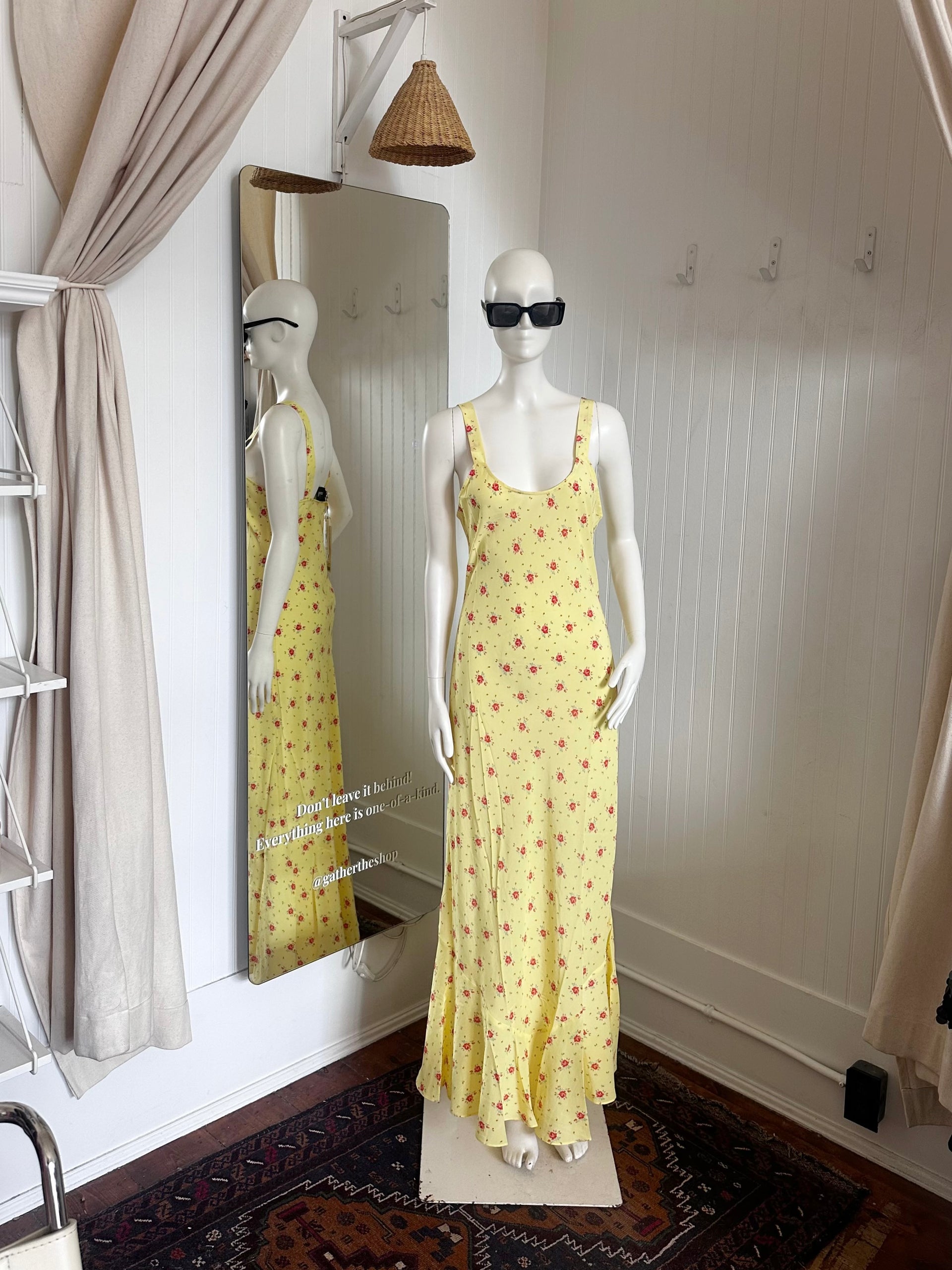 Realisation Par Yellow Silk dress (medium) – gather Realisation Par Yellow Silk dress (medium) – gather