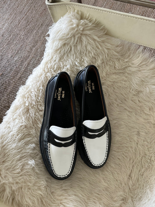 Weejuns Loafers size 8